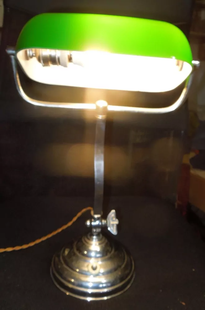 STAROŽITNÁ STOLNÍ LAMPA ELEKTRICKÁ BANKÉŘKA