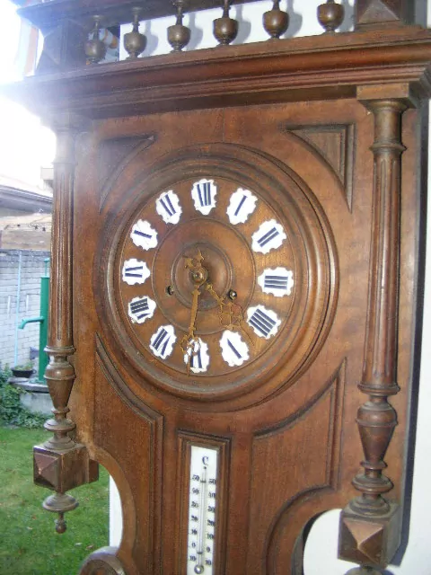 HODINY NÁSTĚNNÉ PÉROVÉ teploměr barometr