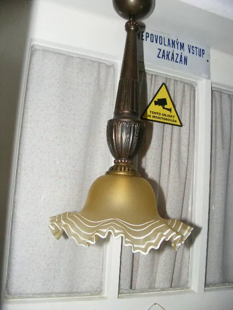 MOSAZNÝ LUSTR 
