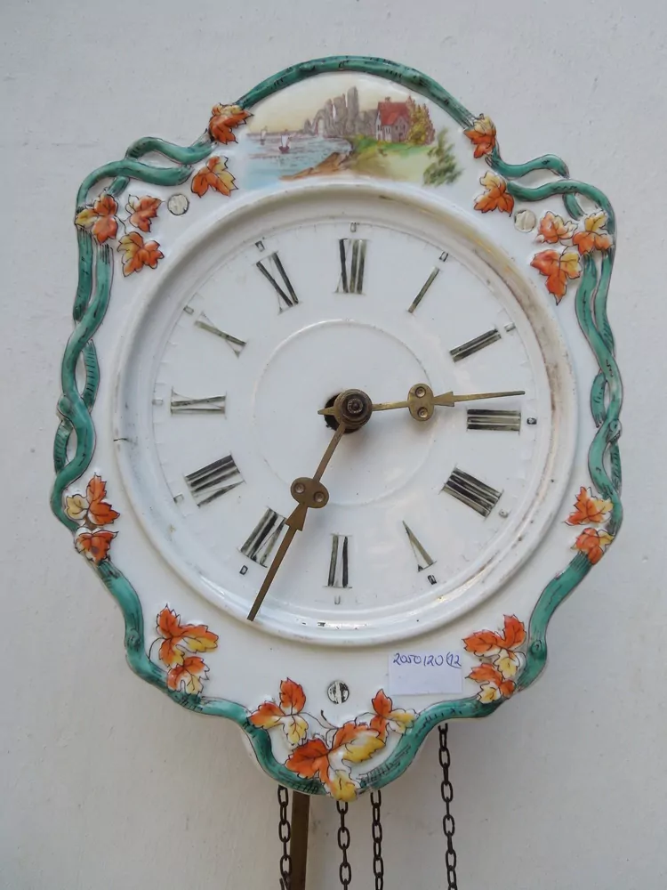 HODINY NÁSTĚNNÉ DVOUZÁVAŽOVÉ PORCELÁNOVÉ, PORCELÁNKY