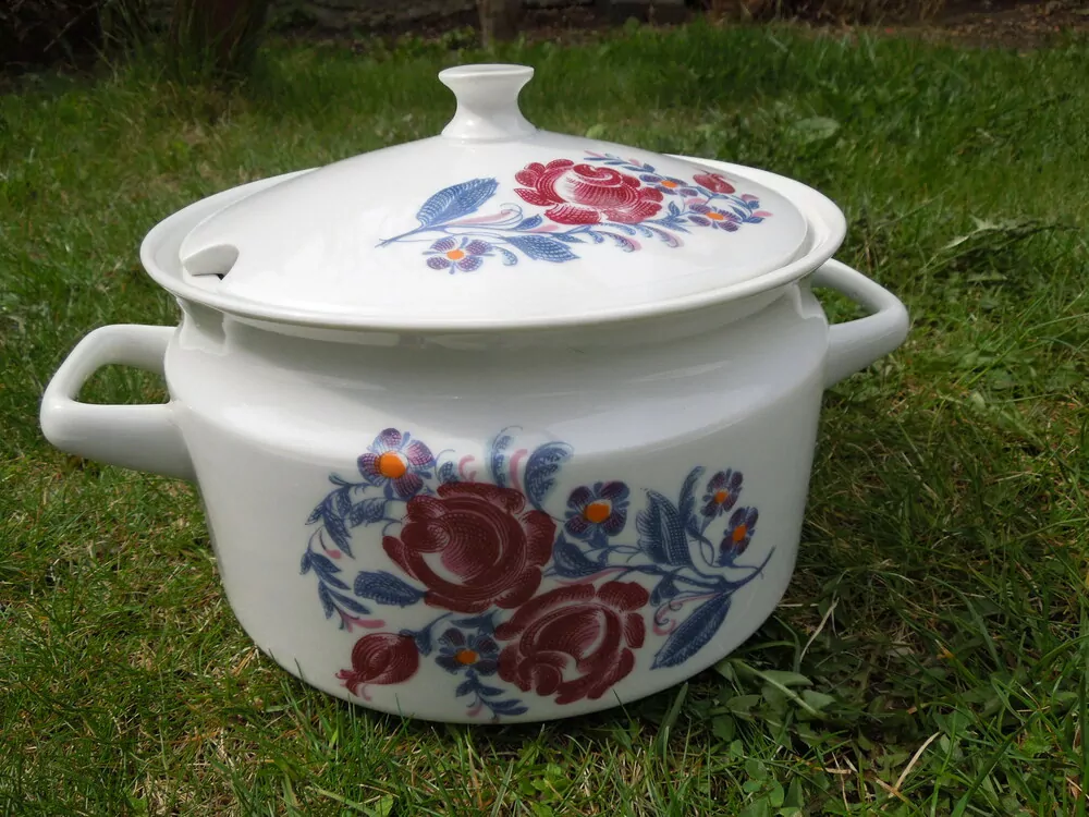 PORCELÁNOVÁ SOUPRAVA RŮŽE