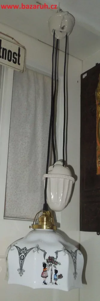 STAHOVACÍ LUSTR STÍNÍTKO STAHOVAČKA