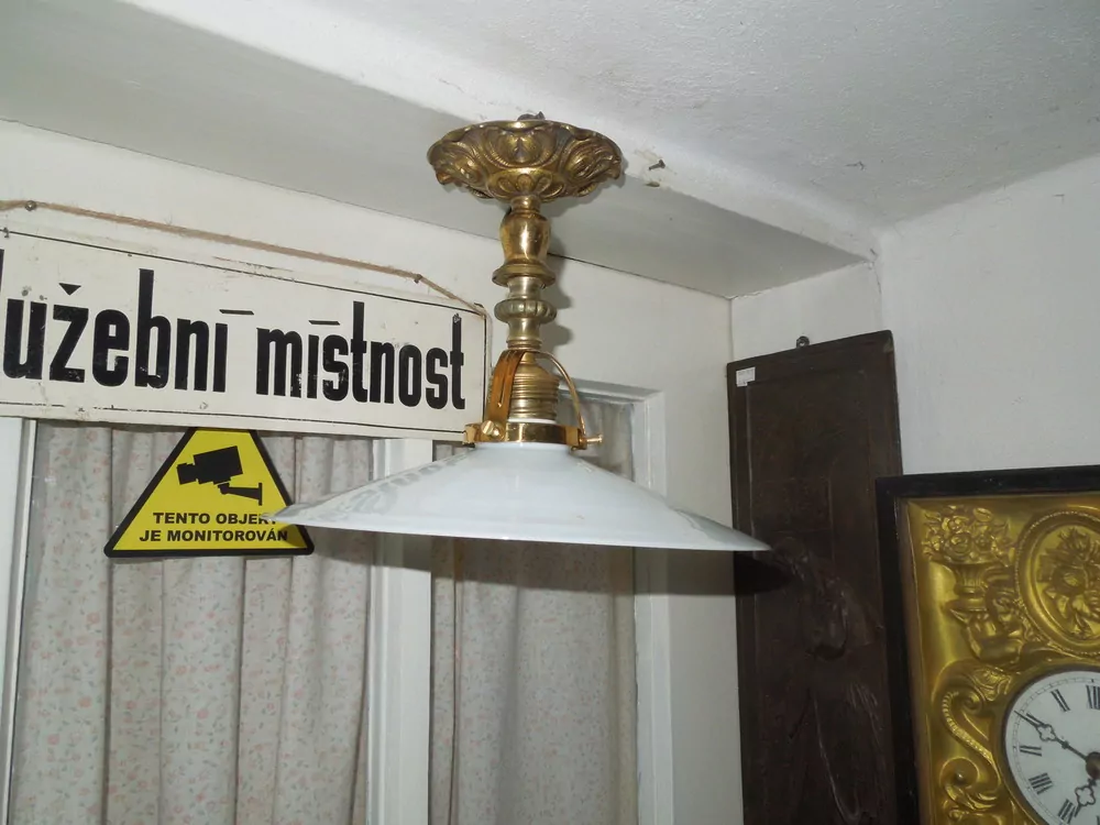 STARÝ LUSTR STÍNÍTKO STROPNICE