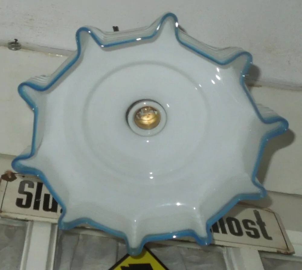 STAROŽITNOST STROPNICE 1 KS LUSTR STÍNÍTKO ŠIRM 