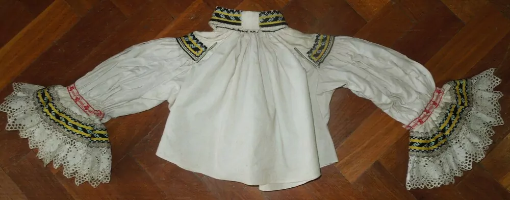 KROJ RUKÁVCE DÁMSKÉ (DÍVČÍ) 