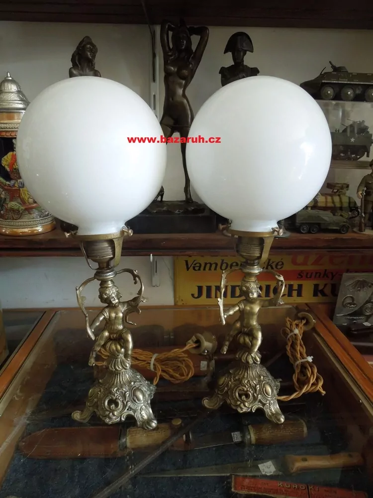STAROŽITNÁ LAMPA FIGURÁLNÍ LAMPIČKA  2 KS