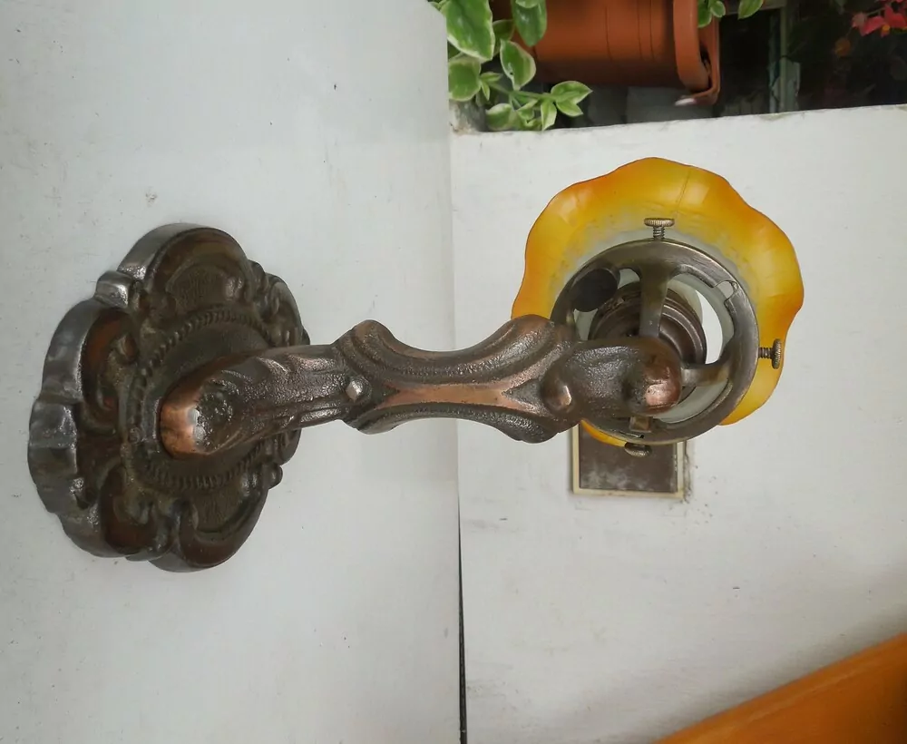 STAROŽITNÁ NÁSTĚNNÁ LAMPA 1 KS