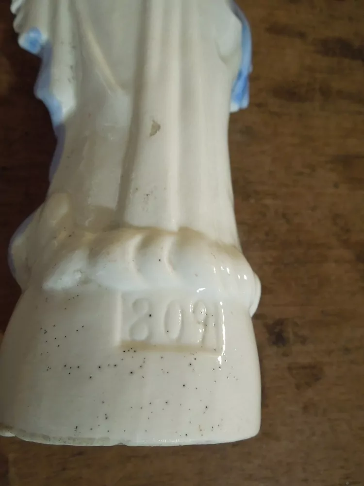 SOCHA SVATÁ 23 CM