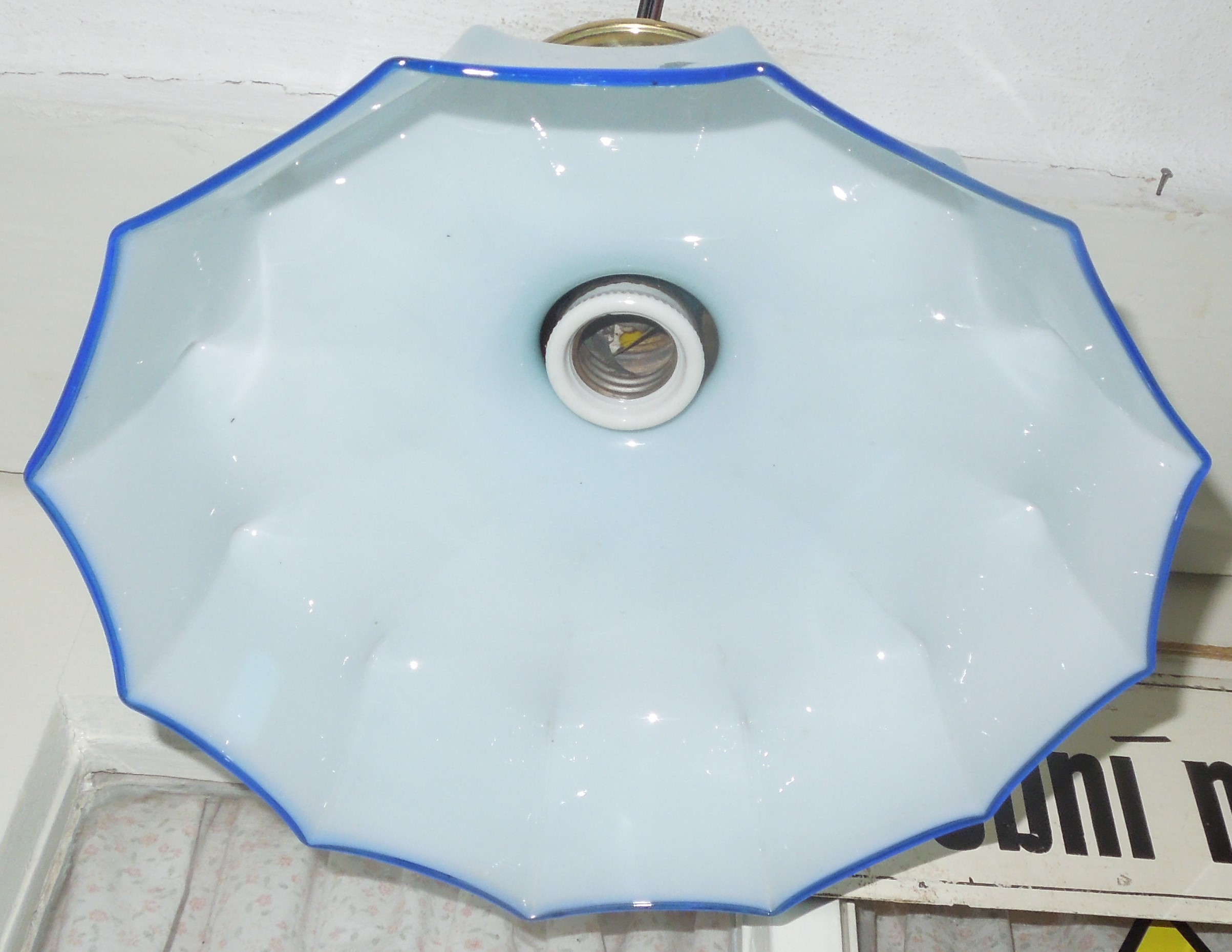 STAROŽITNOST STROPNICE 1 KS LUSTR STÍNÍTKO ŠIRM