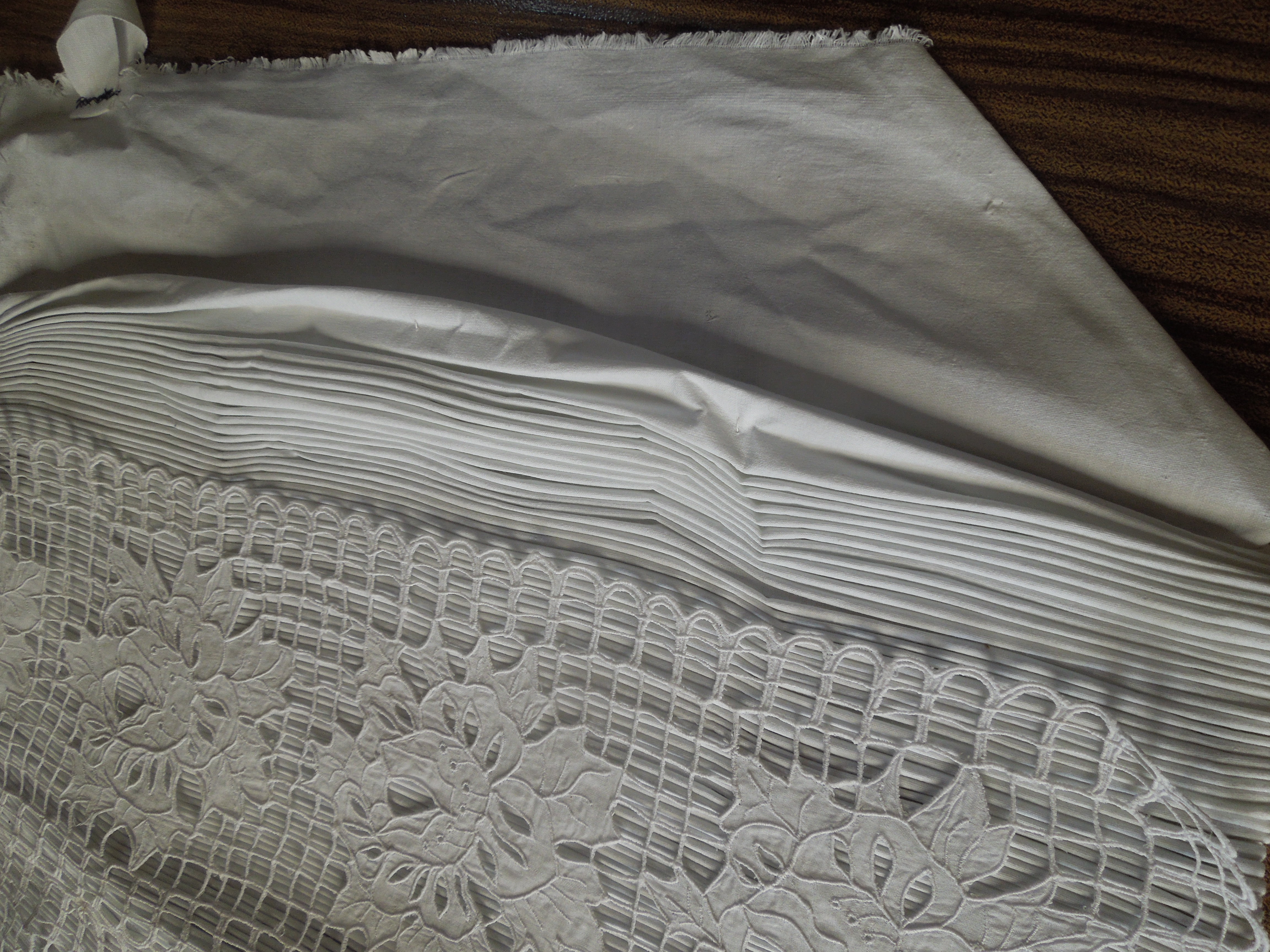 FĚRTOCH BÍLÝ S TRÁČKY