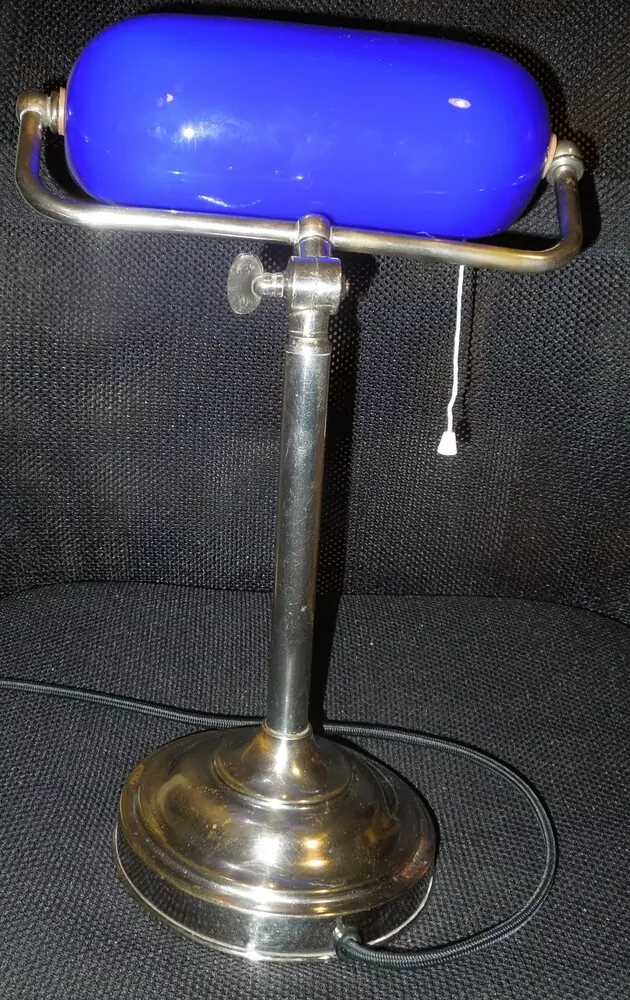 STAROŽITNÁ BANKOVNÍ LAMPA BANKÉŘKA