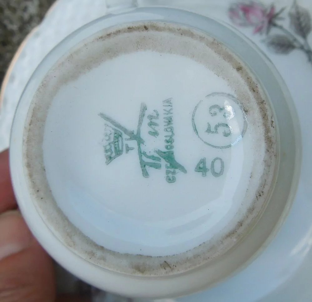 KÁVOVÁ PORCELÁNOVÁ SOUPRAVA "RŮŽE"