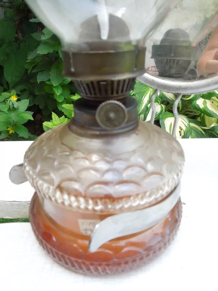 STAROŽITNÁ PETROLEJOVÁ LAMPA
