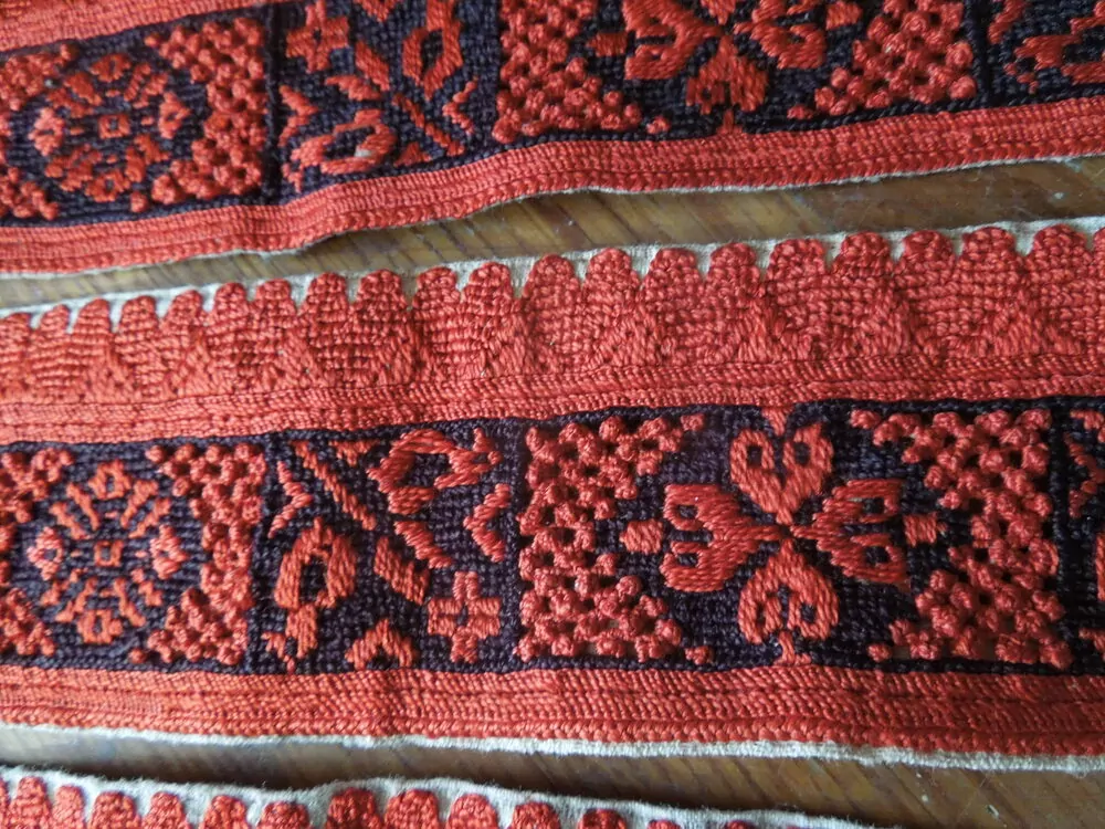 KROJ VYŠÍVÁNÍ KE KROJI DÁMSKÉ KUNOVSKÉ