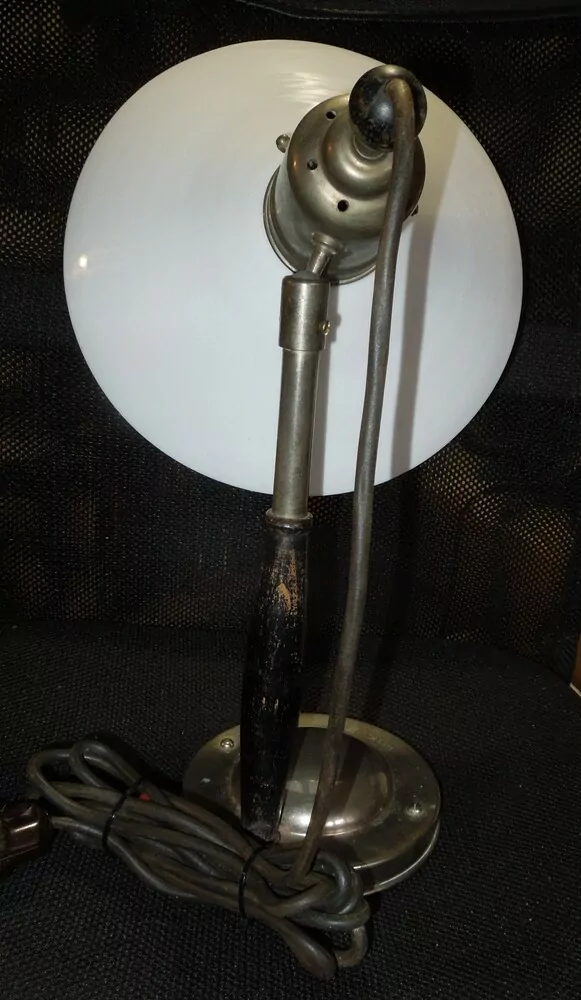 STAROŽITNÁ STOLNÍ NEBO NÁSTĚNNÁ LAMPA , LAMPIČKA HELIOLUX "M"
