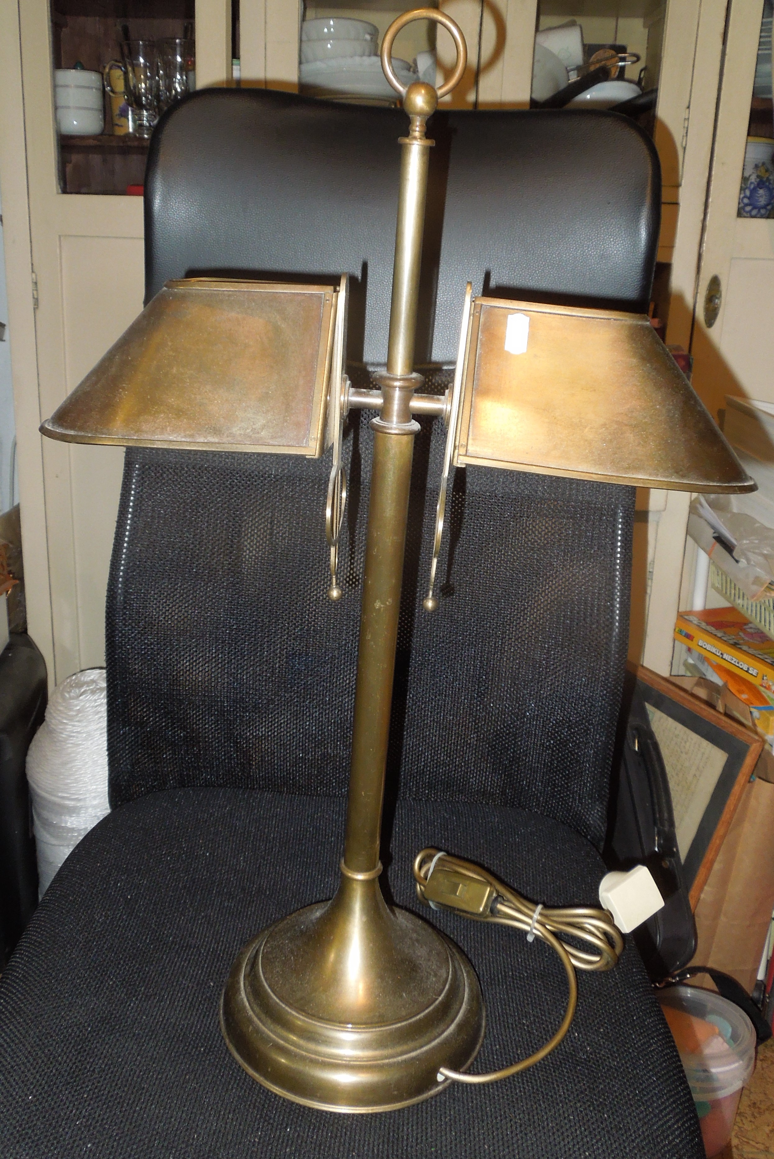 STARÁ BANKOVNÍ LAMPA BANKÉŘKA