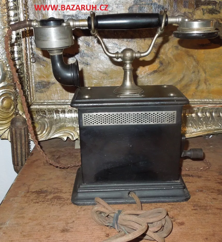 STAROŽITNÝ TELEFON PĚKNÁ DEKORACE