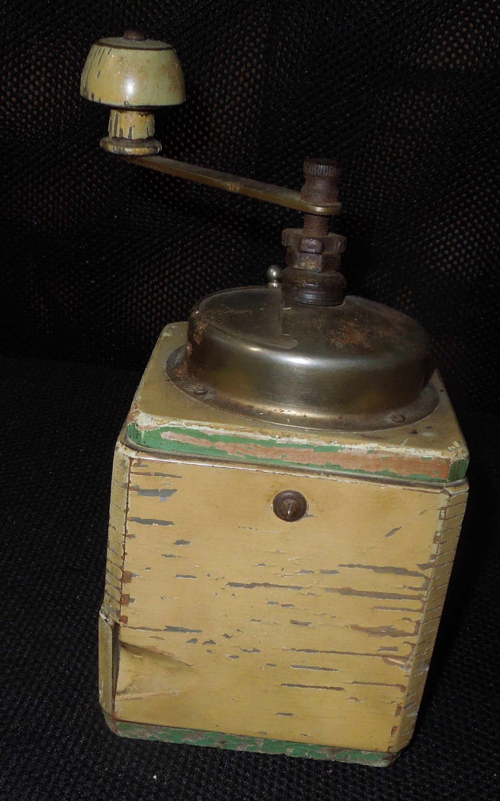 STAROŽITNOST MLÝNEK kafemlýnek , kávomlýnek