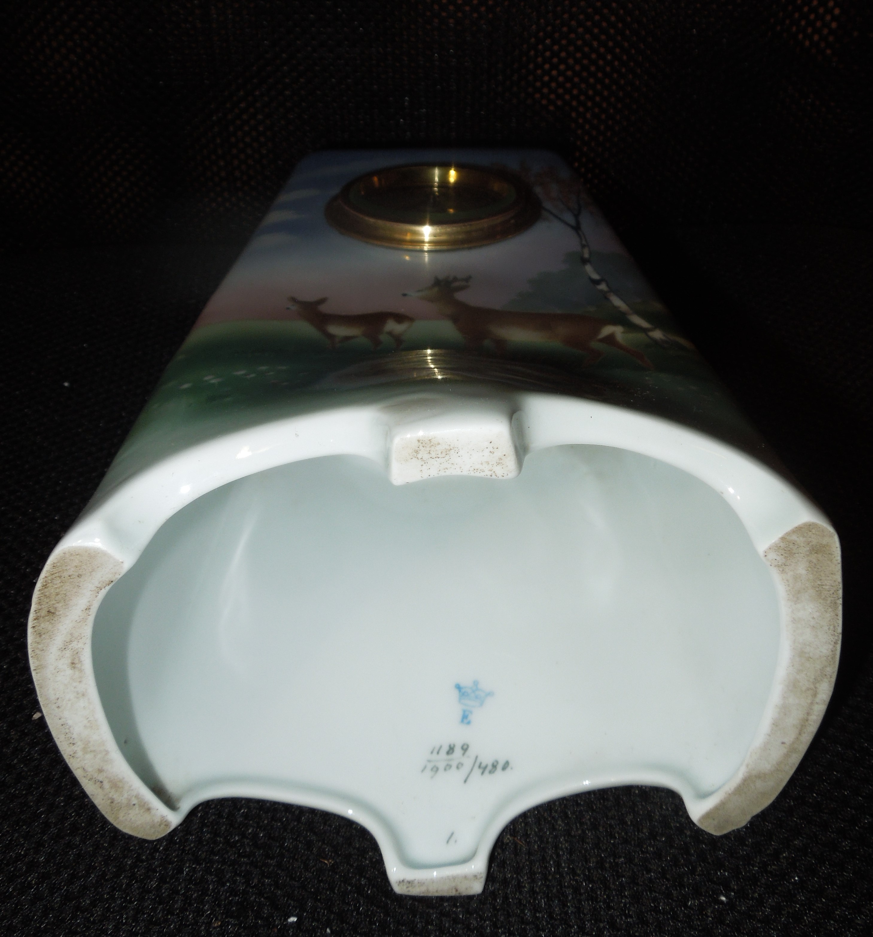 Porcelánové hodiny myslivecký motiv srnky značené