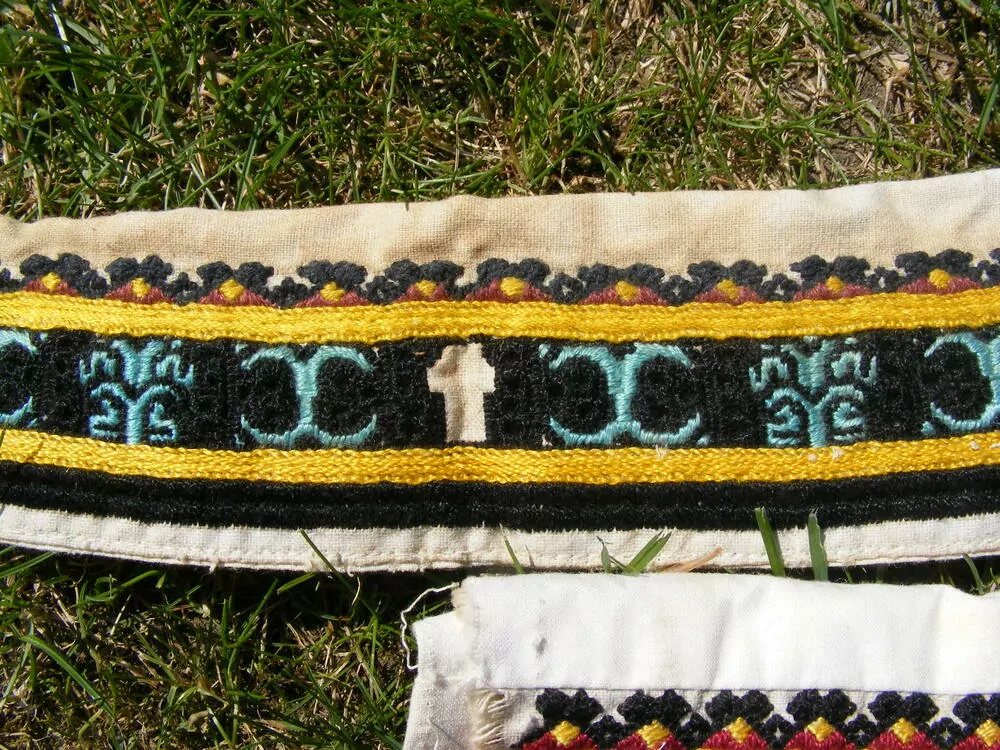 KROJ VYŠÍVÁNÍ KE KROJI DÁMSKÉ 