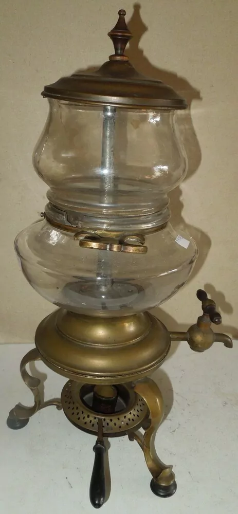 SAMOVAR NEBOLI ČAJOVAR NA DEKORACI