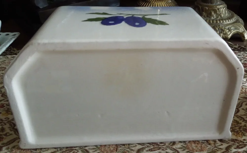 KOŘENKA DOZA NA ZEĎ MOTIV ŠVESTKY