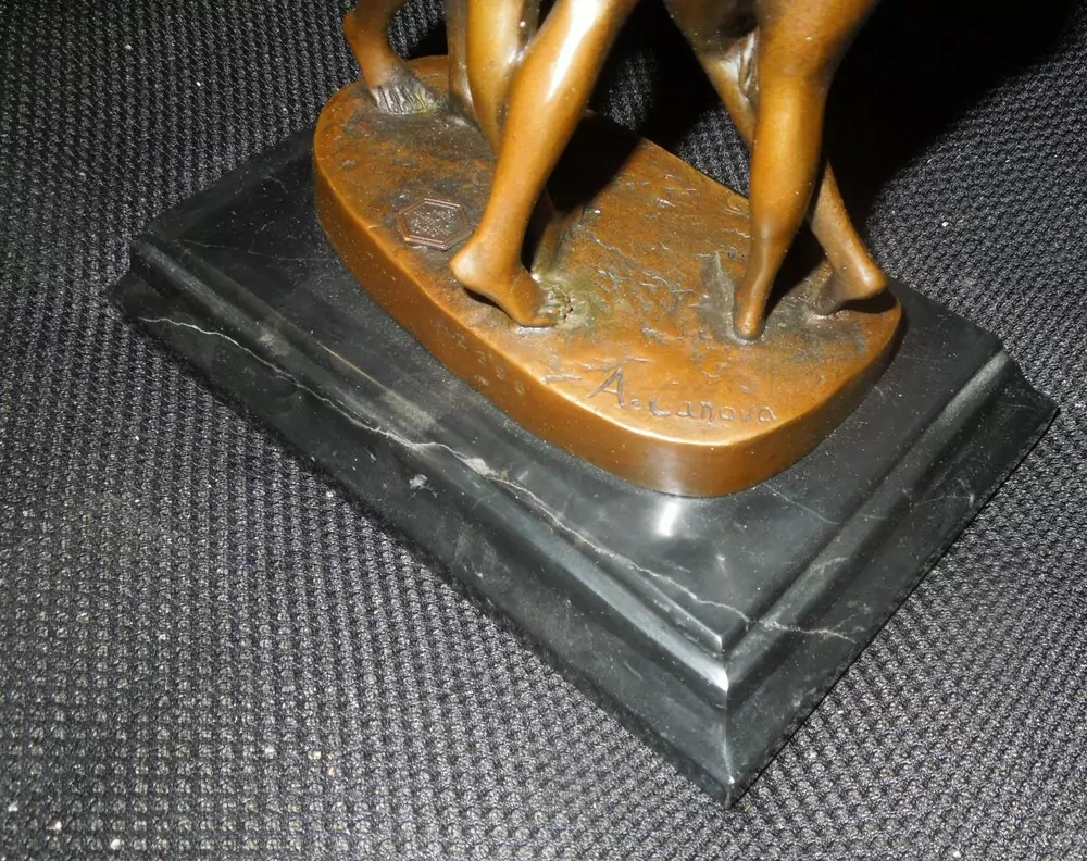 SOCHA BRONZOVÁ TŘI GRÁCIE BRONZ V 25 CM