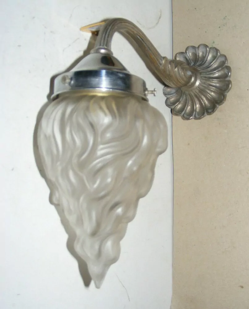 LAMPIČKA NA STĚNU 1 KS NÁSTĚNNÁ LAMPA ELEKTRICKÁ