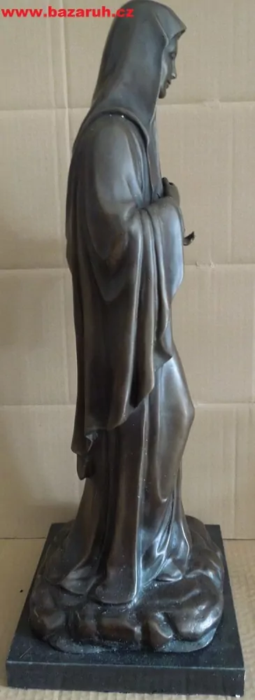 SOCHA bronz MADONA