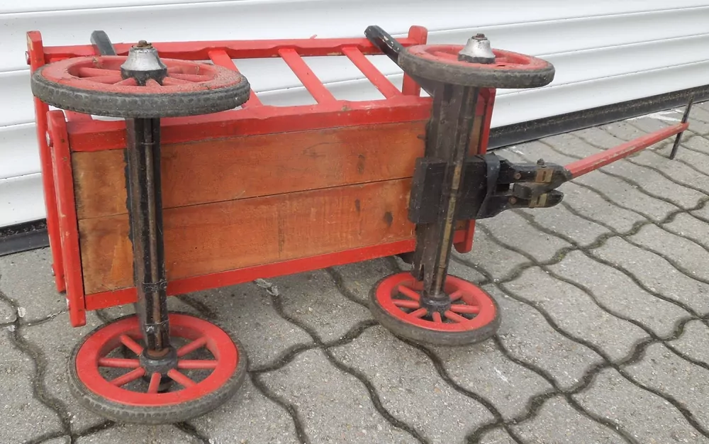 MALÝ ŽEBŘIŇÁK , VOZÍK , DEKORACE