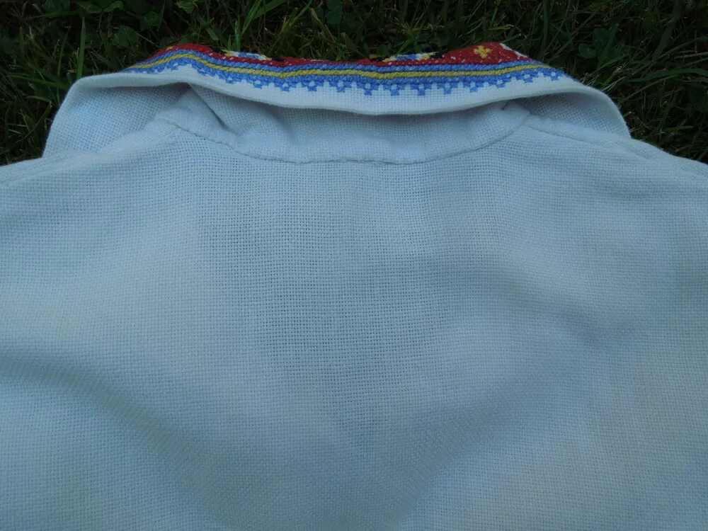 KROJ TRIČKO - FOLKLORNÍ MOTIV