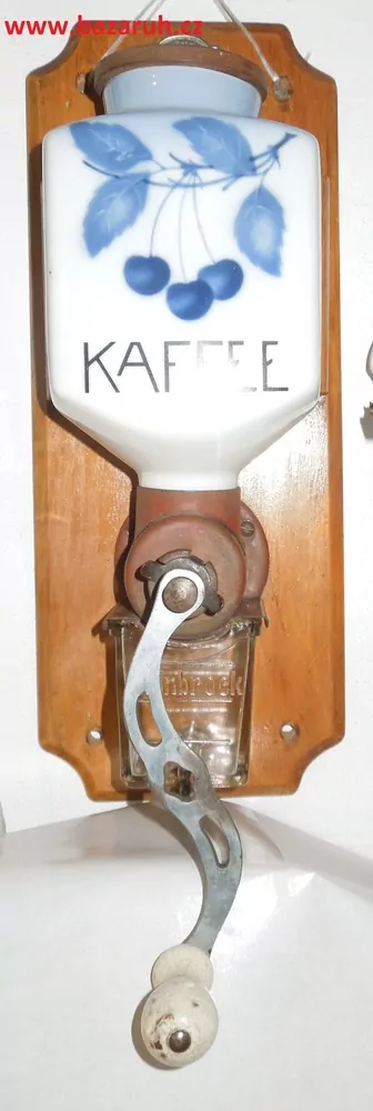 STAROŽITNOST MLÝNEK KAFEMLÝNEK KÁVOMLÝNEK TŘEŠNĚ