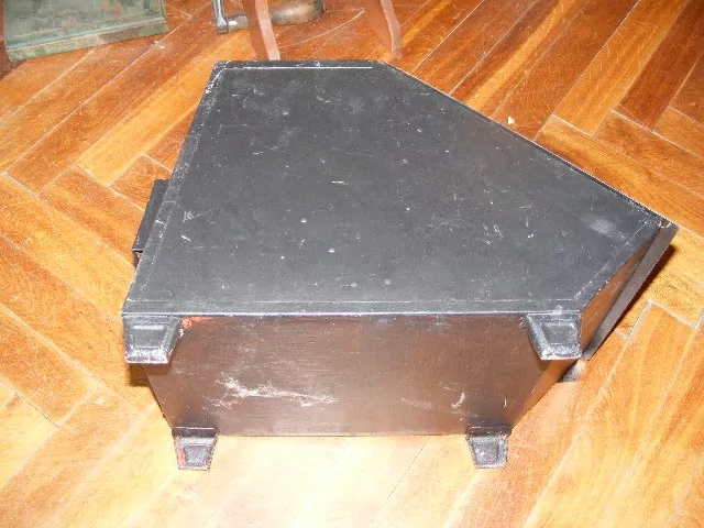 STAROŽITNÝ UHLÁK