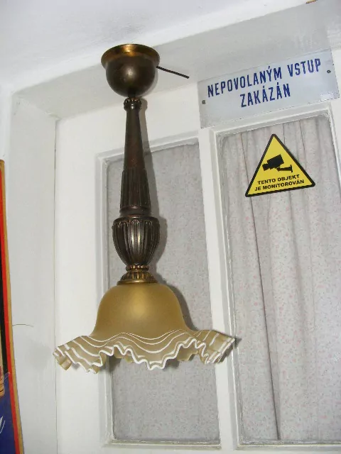 MOSAZNÝ LUSTR 