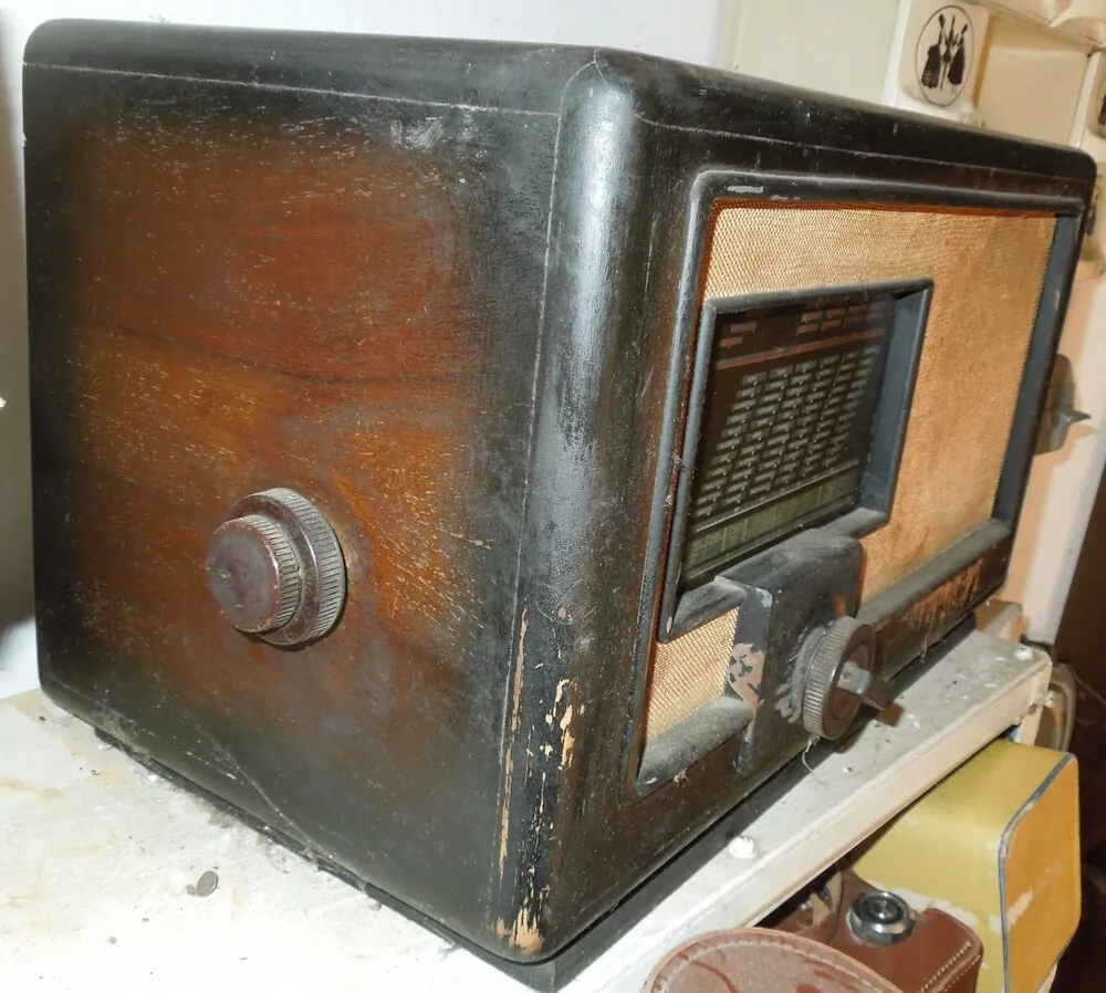 Rádio Mikrofona MK 375