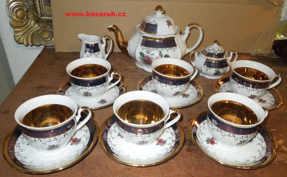 PORCELÁNOVÁ SOUPRAVA