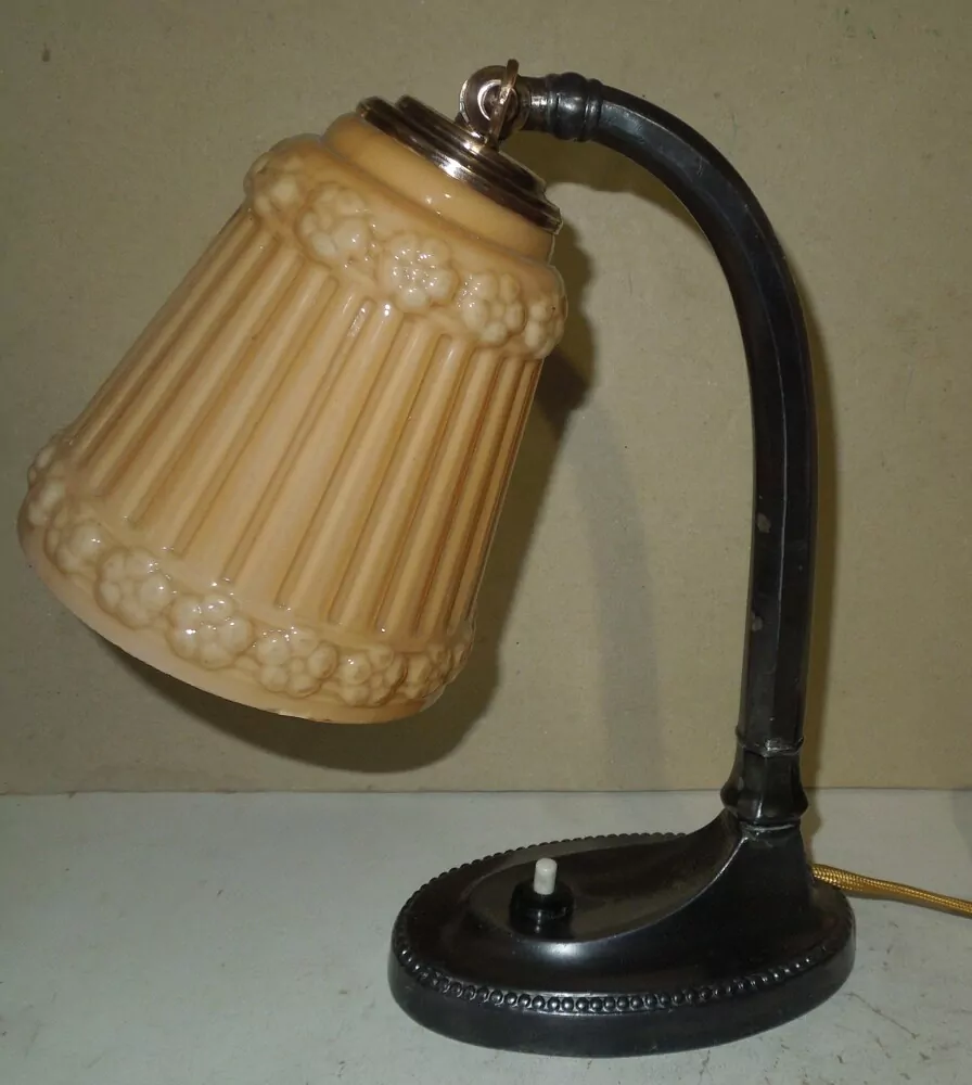 STAROŽITNÁ STOLNÍ LAMPA ELEKTRICKÁ, LAMPIČKA