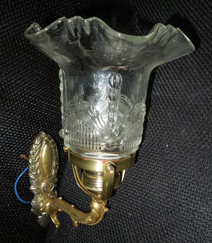 STAROŽITNÁ NÁSTĚNNÁ LAMPA 1 KS