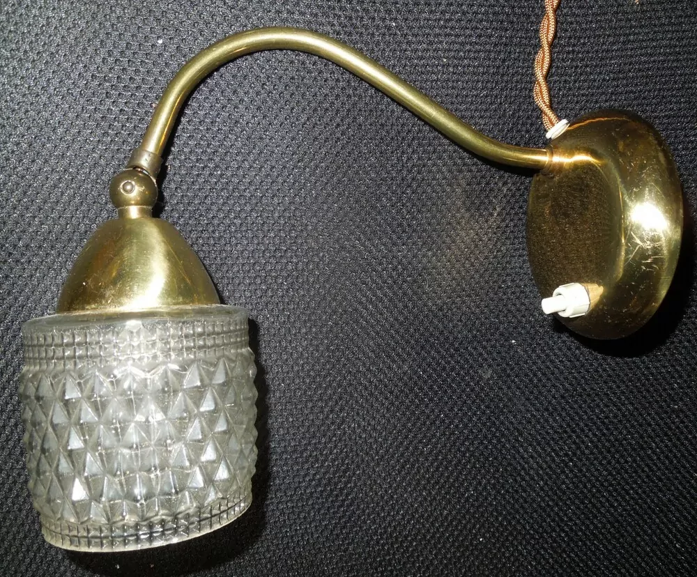 LAMPIČKA stolní nebo NA STĚNU 1 KS NÁSTĚNNÁ LAMPA ELEKTRICKÁ