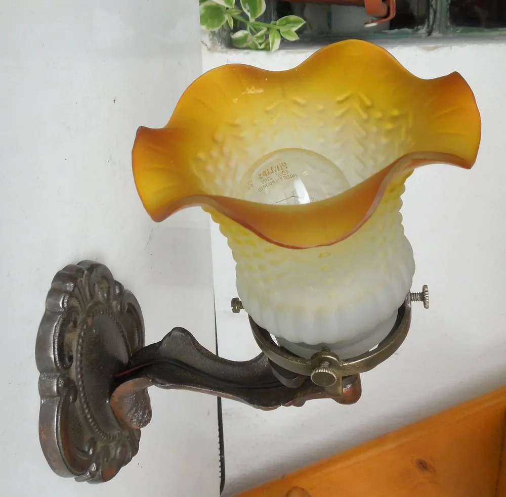 STAROŽITNÁ NÁSTĚNNÁ LAMPA 1 KS