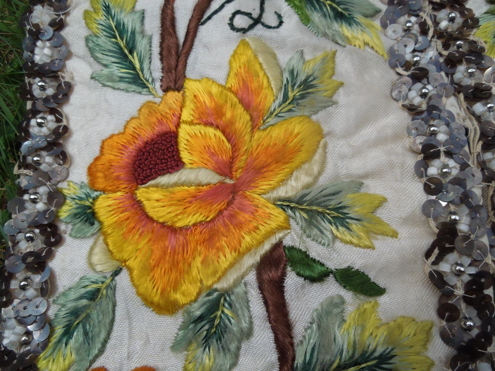 KROJ MAŠLA ,TRÁČKY, ŠTRUPLE,  VYŠÍVANÁ