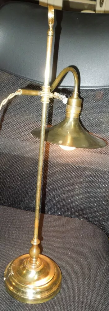 STAROŽITNÁ STOLNÍ MOSAZNÁ LAMPA ELEKTRICKÁ POLOHOVATELNÁ