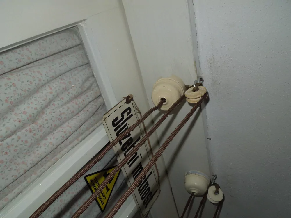 STAHOVACÍ STARÝ LUSTR STÍNÍTKO STAHOVAČKA