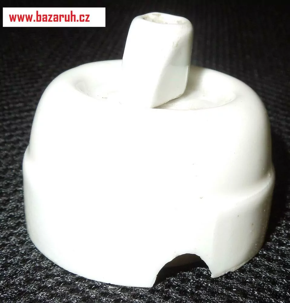 Porcelánový vypínač