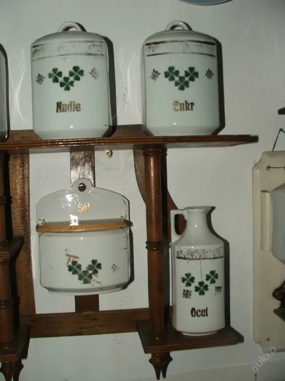 STAROŽITNOST STARÉ KOŘENKY DOZY MOTIV JETEL SADA KOŘENEK