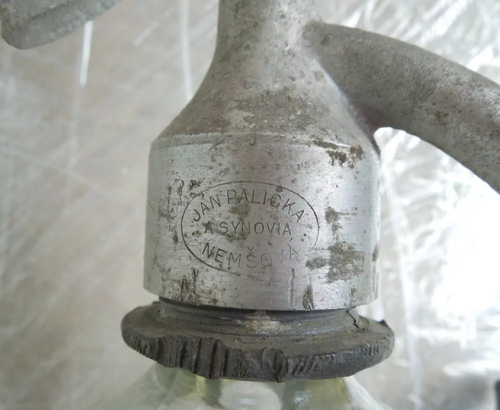 SIFONOVÁ LÁHEV, JAN PALIČKA A SYNOVIA, NEMŠOVÁ