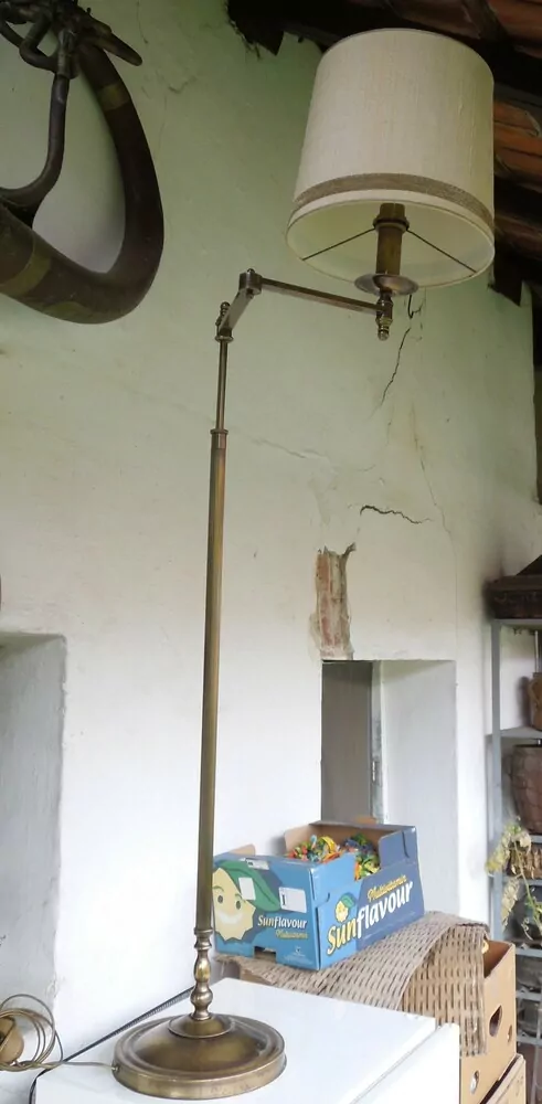 LAMPA STOJACÍ PODLAHOVÁ POLOHOVATELNÁ