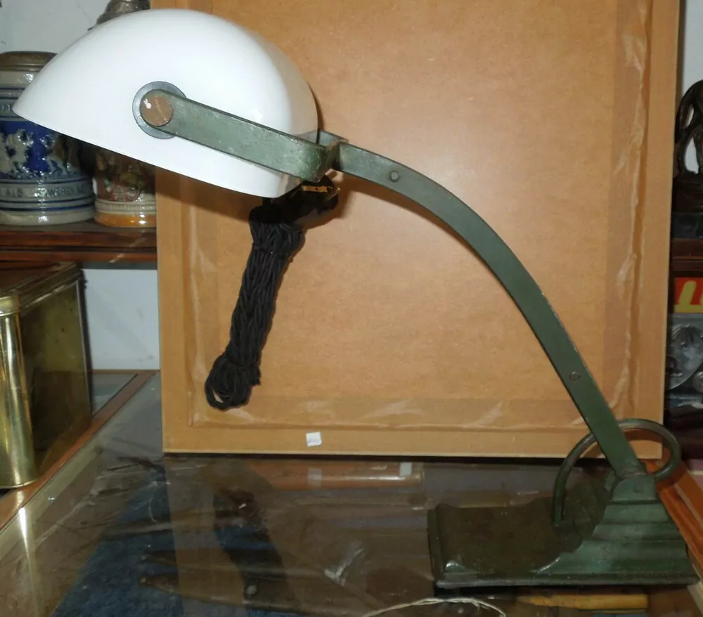 STAROŽITNÁ BANKOVNÍ LAMPA BANKÉŘKA