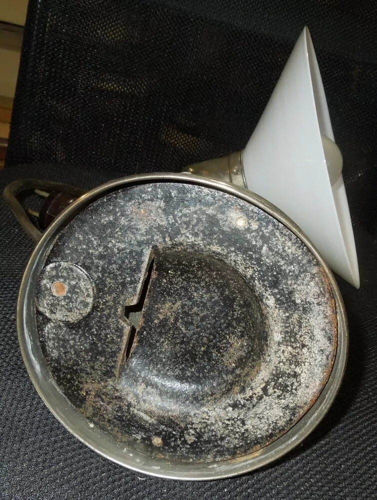STAROŽITNÁ STOLNÍ NEBO NÁSTĚNNÁ LAMPA , LAMPIČKA HELIOLUX "M"