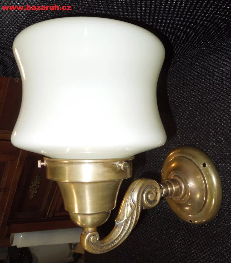 LAMPIČKA NA STĚNU 1 KS NÁSTĚNNÁ LAMPA ELEKTRICKÁ